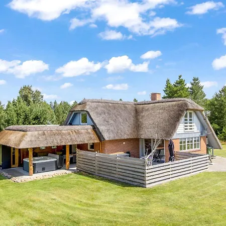 Holiday home Arja - 2-2km From The Sea In Western Jutland By Interhome Blavand