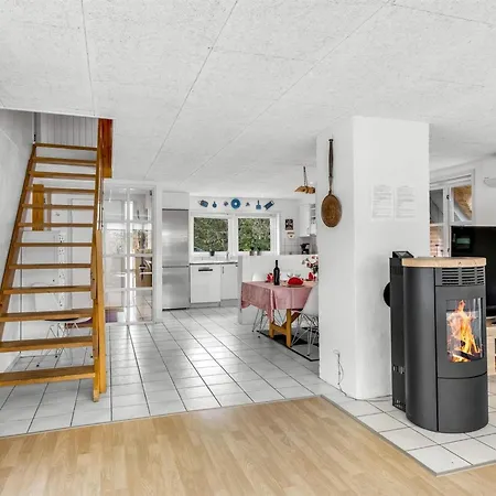 Arja - 2-2km From The Sea By Interhome בית נופש בלבאנד